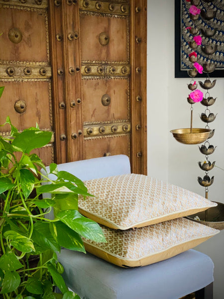 Foil Print Cushion Cover (Off-White)