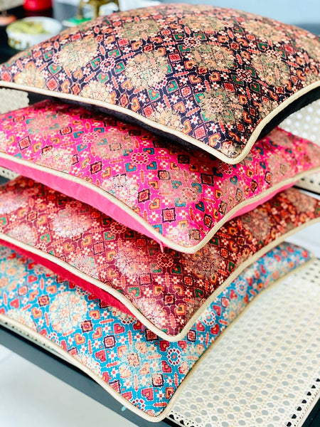 Patola Print Cushion Cover with Subtle Gold Weave - Pink