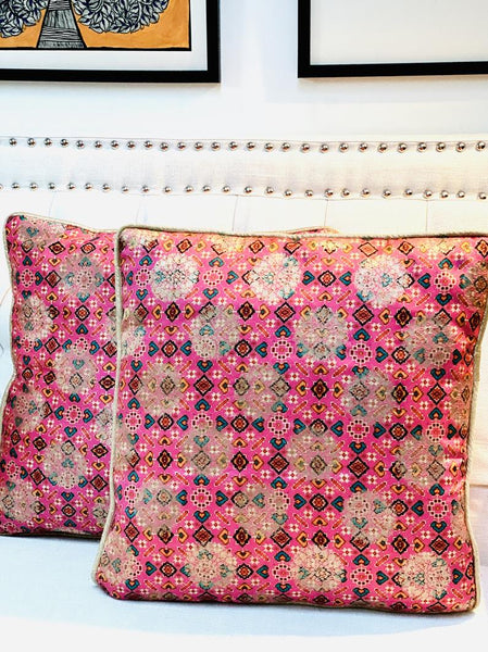 Patola Print Cushion Cover with Subtle Gold Weave - Pink